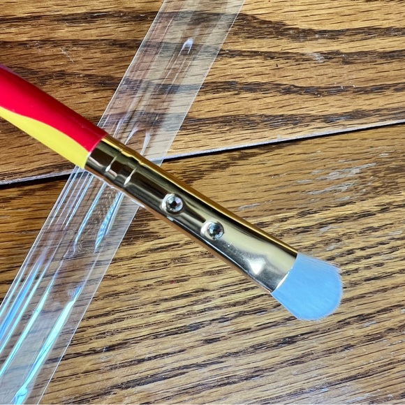 SLMISSGLAM
Retro Eyeshadow Brush - Picture 5 of 5